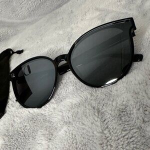 Blenders - Black Mascara Mirrored Sunglasses